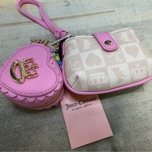 🌷Juicy Couture SWEET BREAK TIME MINI TAB WRISTLET in Sandstone🌷